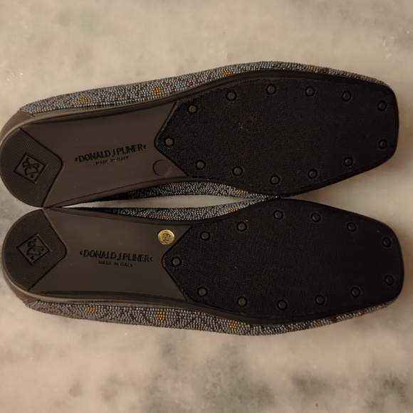 Donald J Pliner beaded Aztec design bronze leatherslip-on shoes size 6.5 NEW - Picture 7 of 8